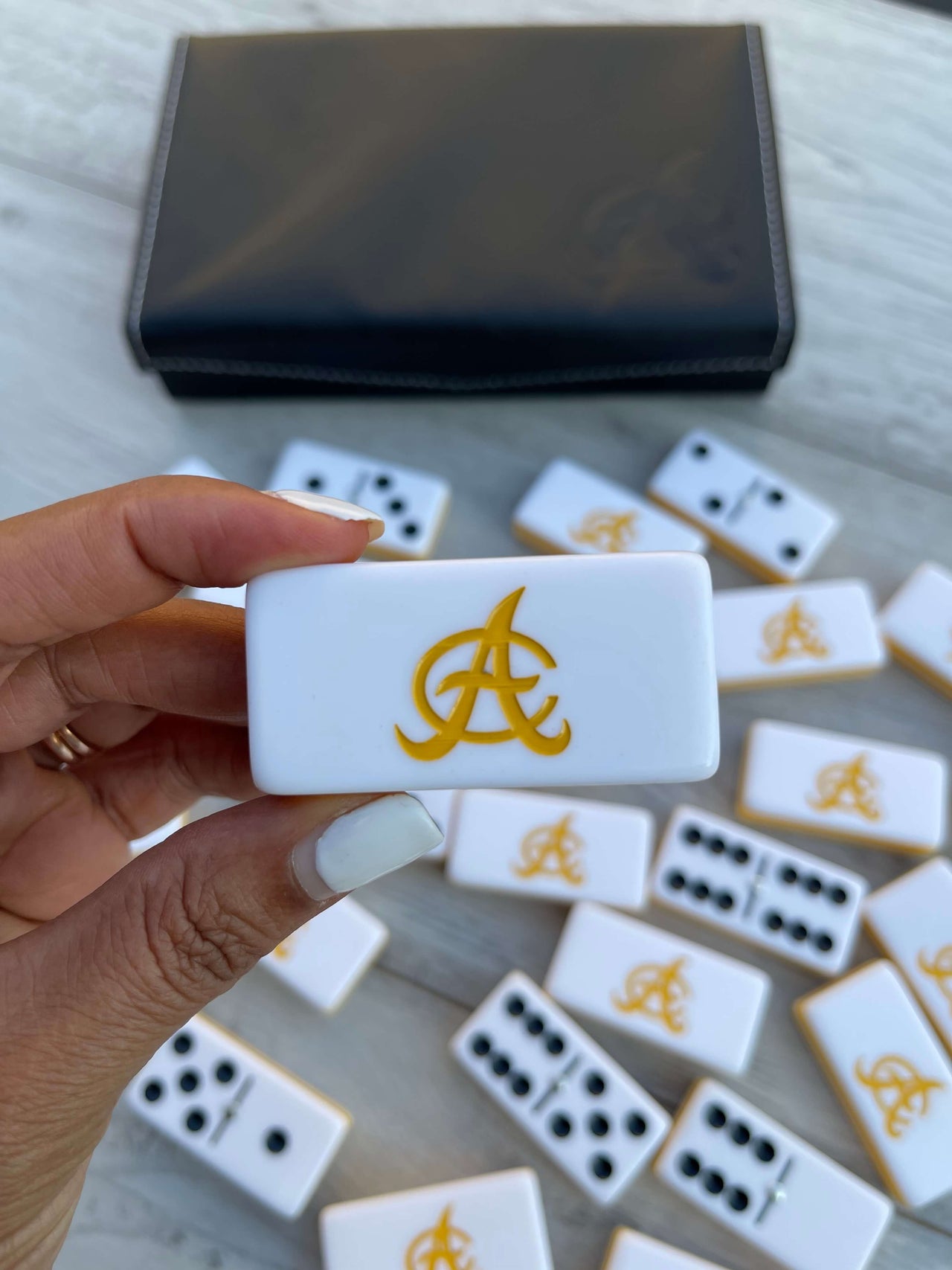 Aguilas Cibaeñas  Dominican Jumbo Professional Acrylic Domino Set With Metal Spinner (UPDATED)