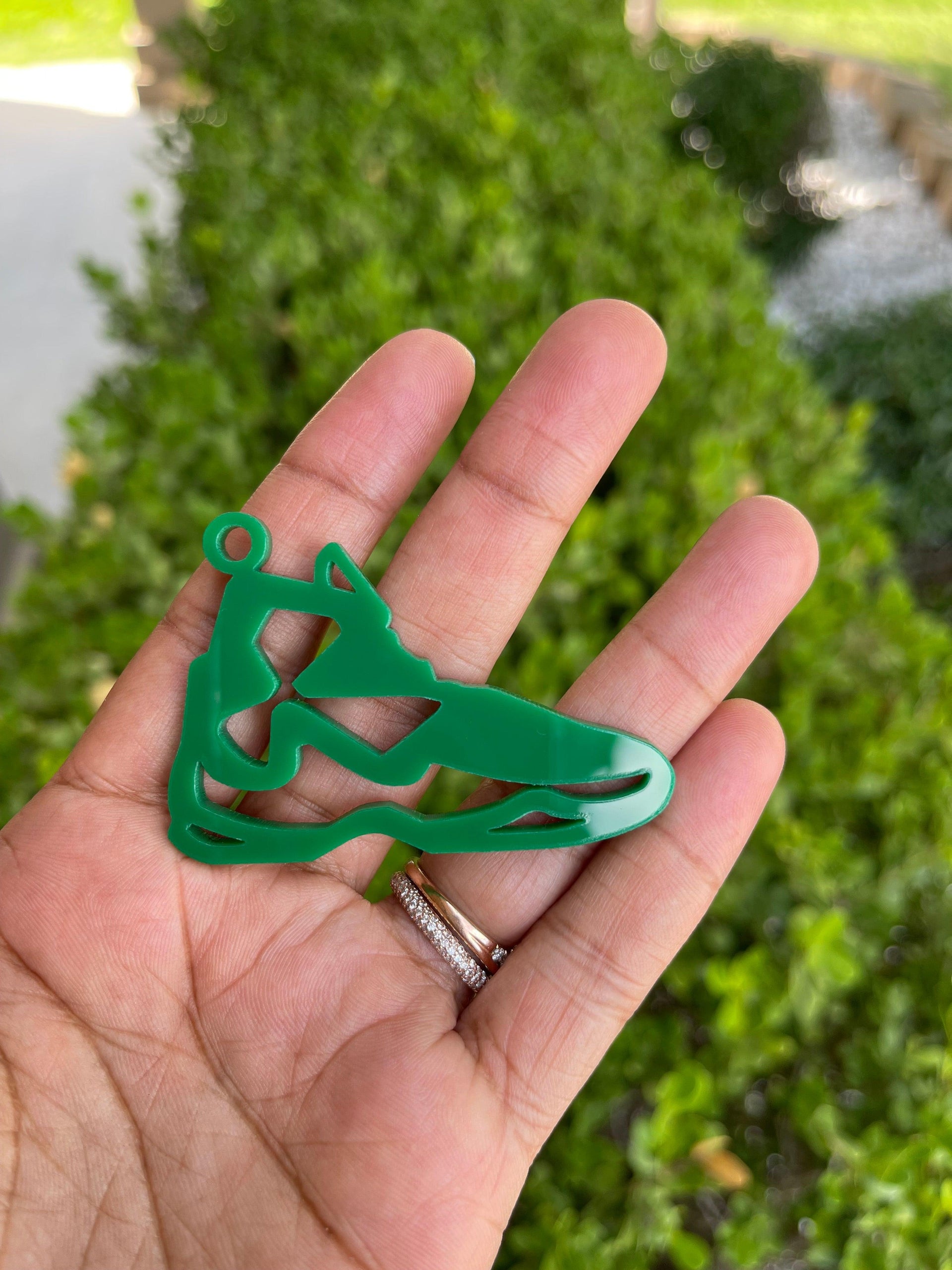 Shoes Keychain Mold - Sport Mold for Resin - Basketball Shoes Mold - NBA Shoes Mold - Keychain mold - Silicone Mold for Epoxy Resin - Art By Suleny Craft Store LLC
