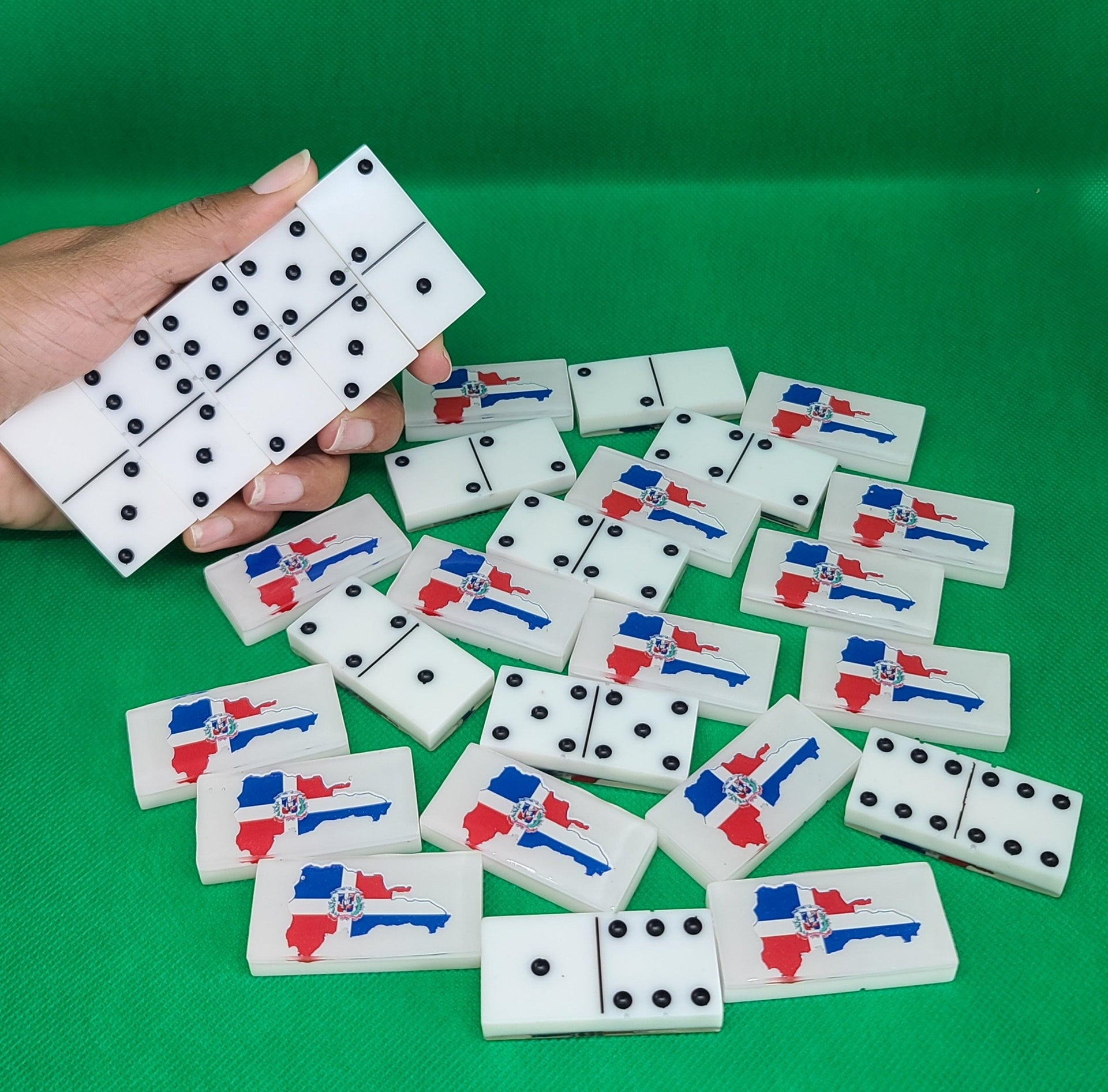Domino Set 28 with Dominican Republic Map and Flag, Customized, Handmade Resin, dominoes for gift - Art By Suleny Craft Store LLC